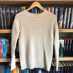 Forever 21 Cream Cable Knit Sweater Size Small